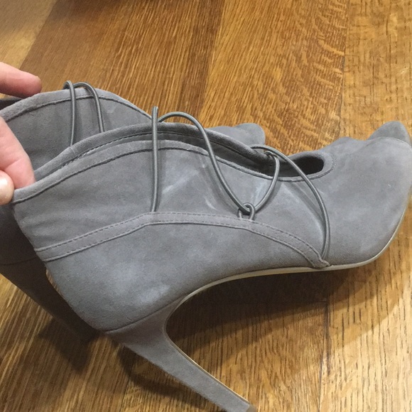 BCBG shoes 8.5 - Picture 8 of 12